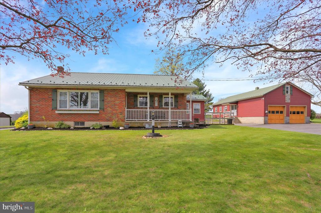 7106 BERNVILLE RD, Bernville, PA 19506