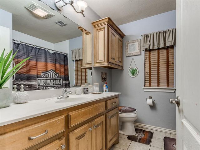 1127 Woodbrook Drive, Purcell, OK 73080