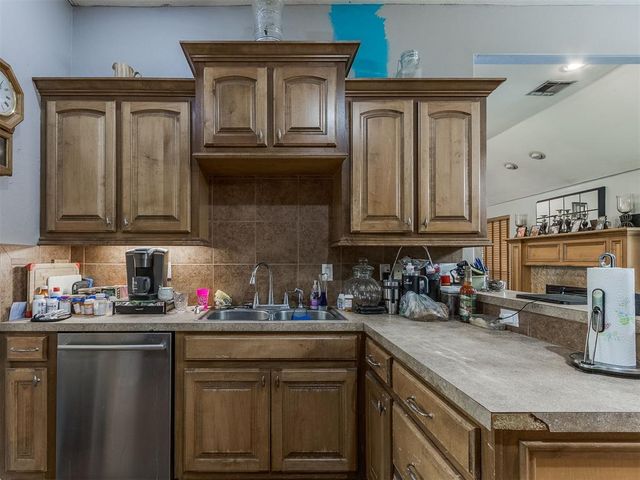 1127 Woodbrook Drive, Purcell, OK 73080