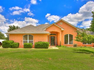 1127 Woodbrook Drive, Purcell, OK 73080