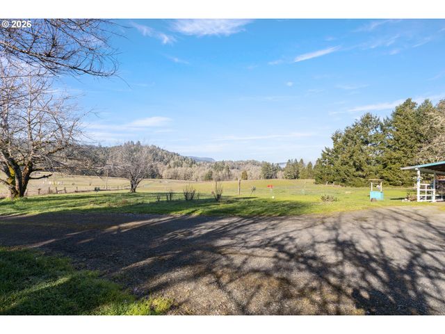 146 CRATER Rd, Camas Valley, OR 97416