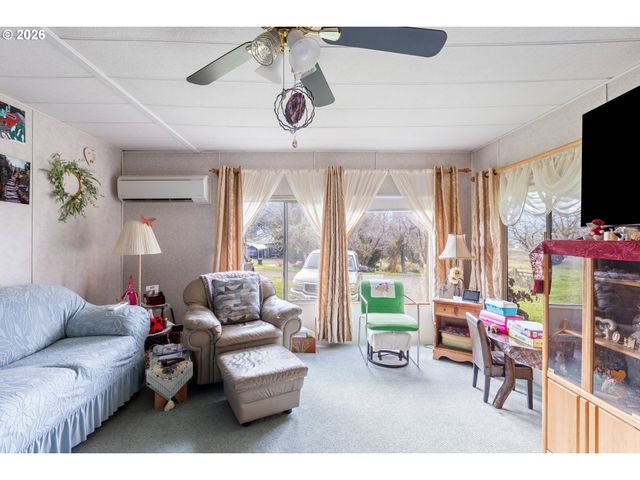 146 CRATER Rd, Camas Valley, OR 97416