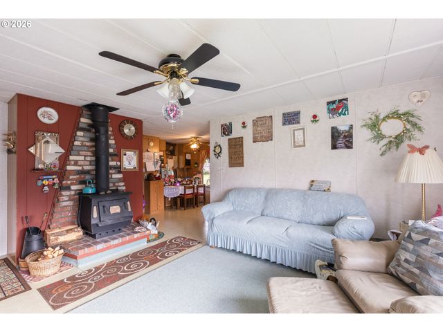 146 CRATER Rd, Camas Valley, OR 97416