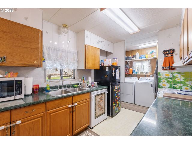 146 CRATER Rd, Camas Valley, OR 97416