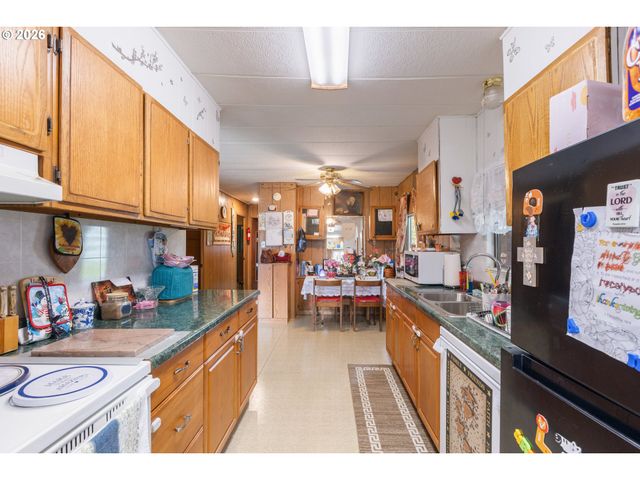 146 CRATER Rd, Camas Valley, OR 97416