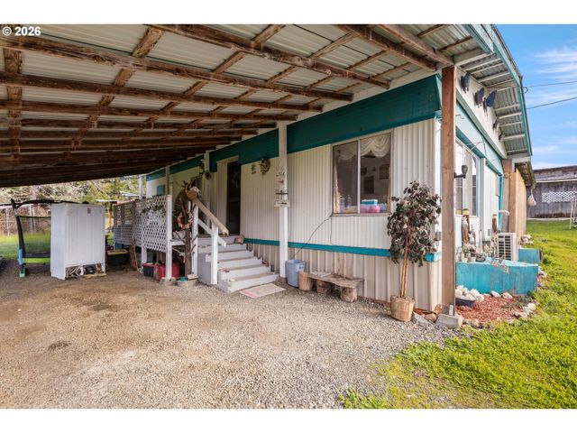 146 CRATER Rd, Camas Valley, OR 97416