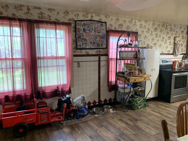 2080 N Milford Road, Highland Charter Township, MI 48357