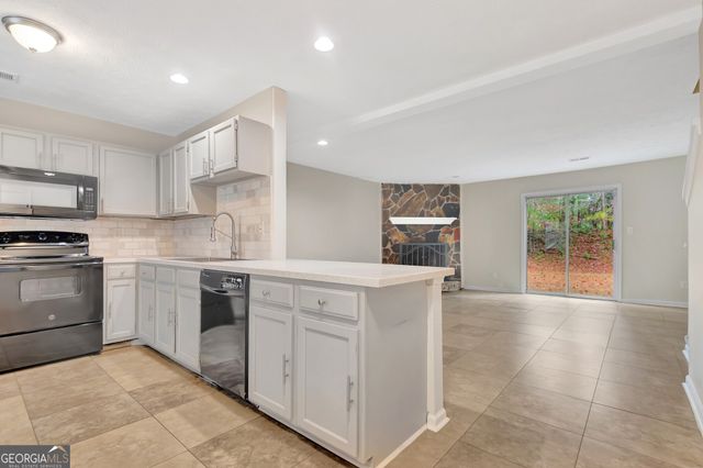 1946 Cornell Way, Morrow, GA 30260