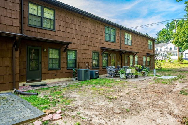 7 Quail run Drive, Jamesburg, NJ 08831