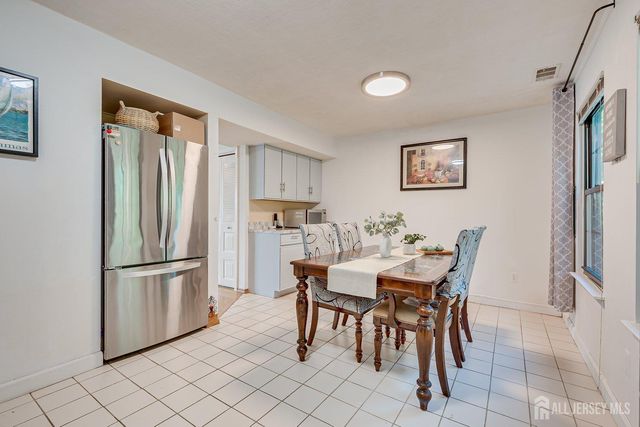 7 Quail run Drive, Jamesburg, NJ 08831