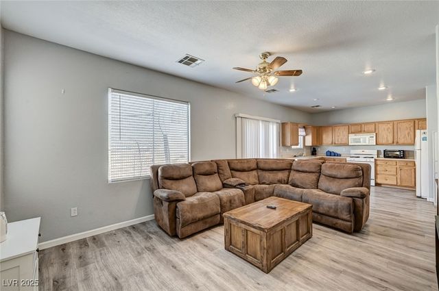 2538 Olay Street, Las Vegas, NV 89142