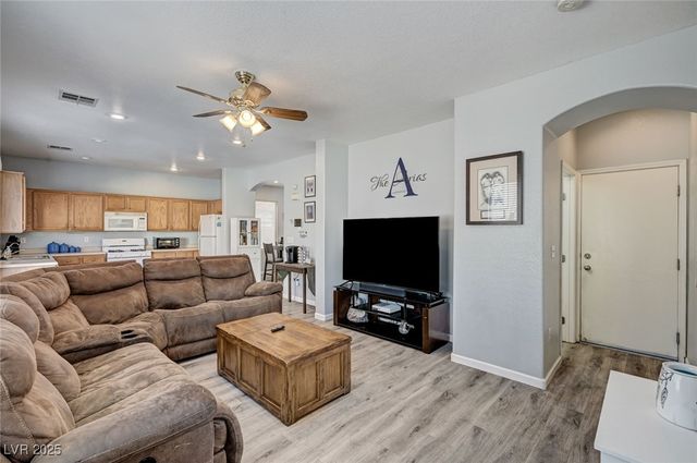 2538 Olay Street, Las Vegas, NV 89142