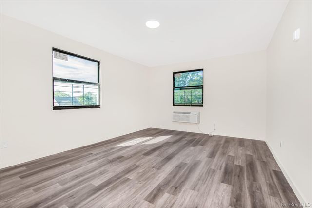 409 Warburton Avenue 1C, Yonkers, NY 10701