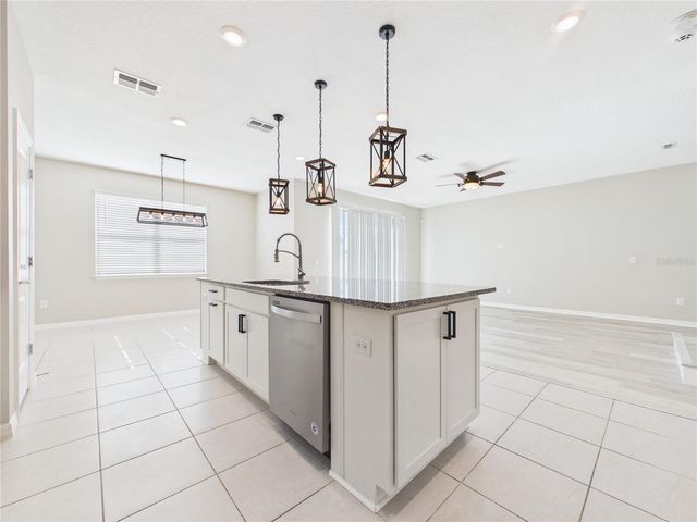 11303 GREEN HARVEST DRIVE, Riverview, FL 33578