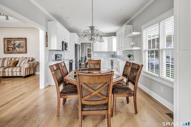 17 Waterford Lane, Shelton, CT 06484