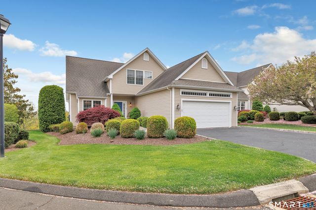 17 Waterford Lane, Shelton, CT 06484