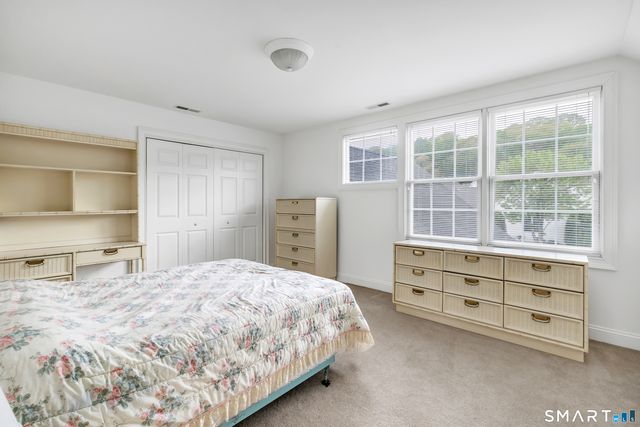 17 Waterford Lane, Shelton, CT 06484
