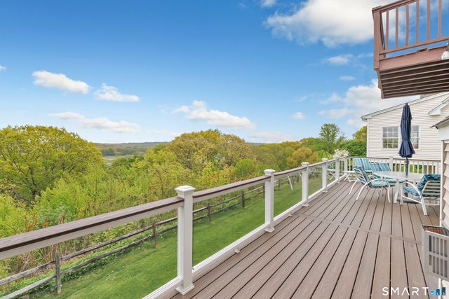 17 Waterford Lane, Shelton, CT 06484