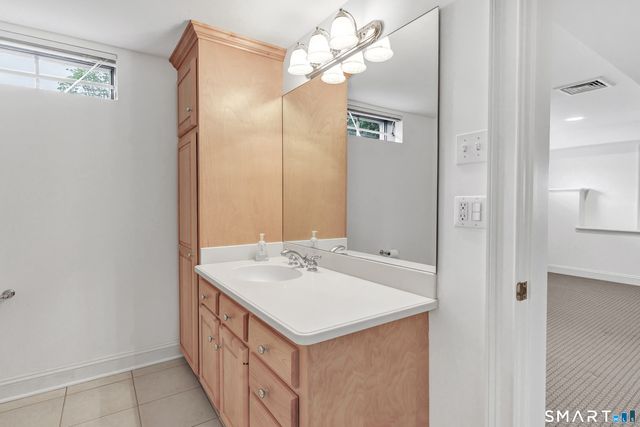 17 Waterford Lane, Shelton, CT 06484