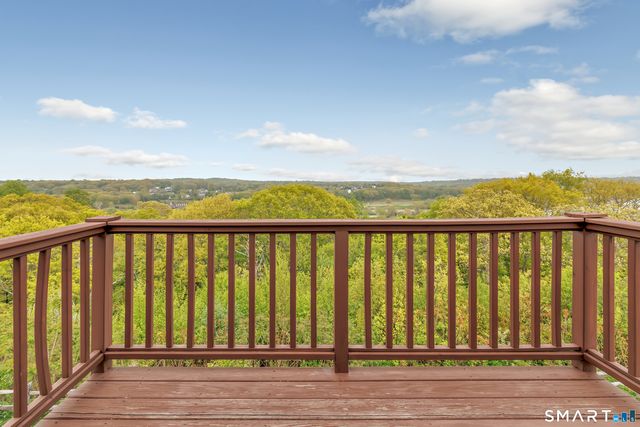 17 Waterford Lane, Shelton, CT 06484
