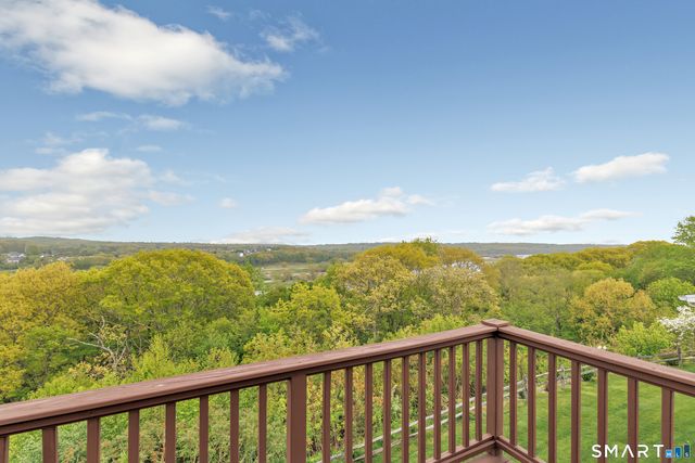 17 Waterford Lane, Shelton, CT 06484