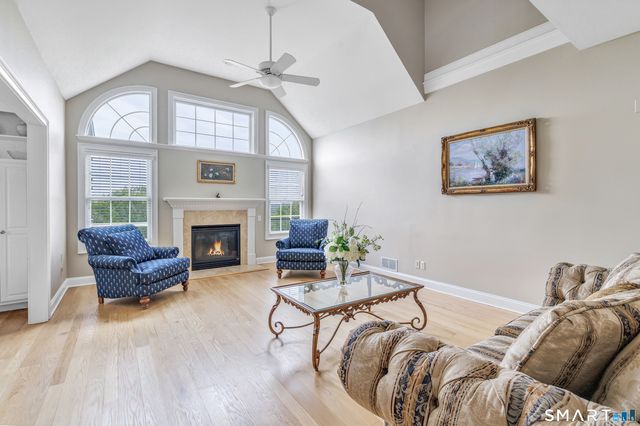 17 Waterford Lane, Shelton, CT 06484