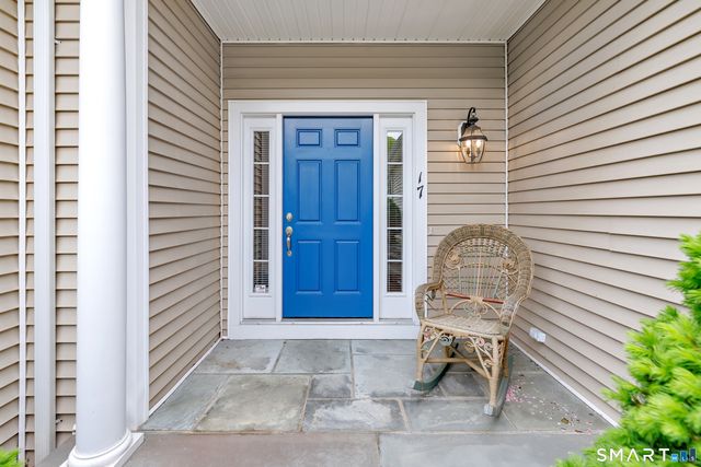 17 Waterford Lane, Shelton, CT 06484