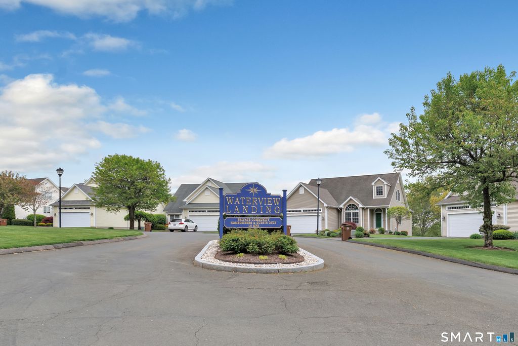 17 Waterford Lane, Shelton, CT 06484