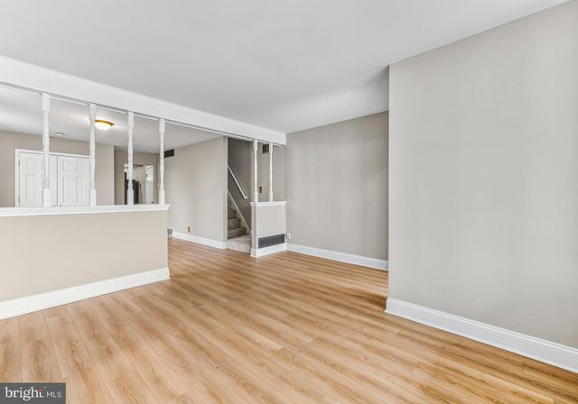 124 N BROADWAY, Gloucester City, NJ 08030