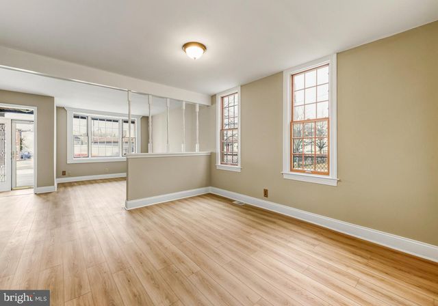 124 N BROADWAY, Gloucester City, NJ 08030