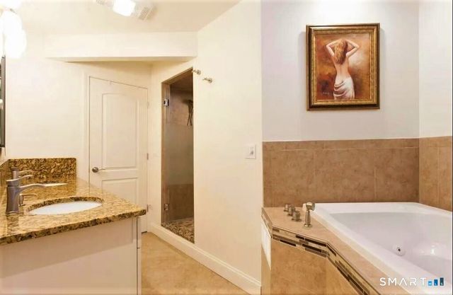14 Vermillion Drive, Avon, CT 06001