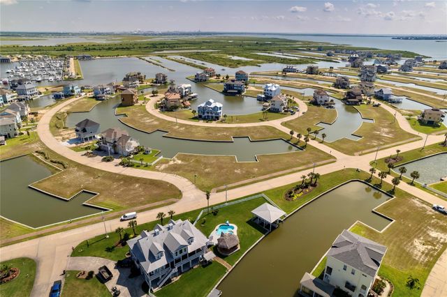 24 Long Key, Hitchcock, TX 77563