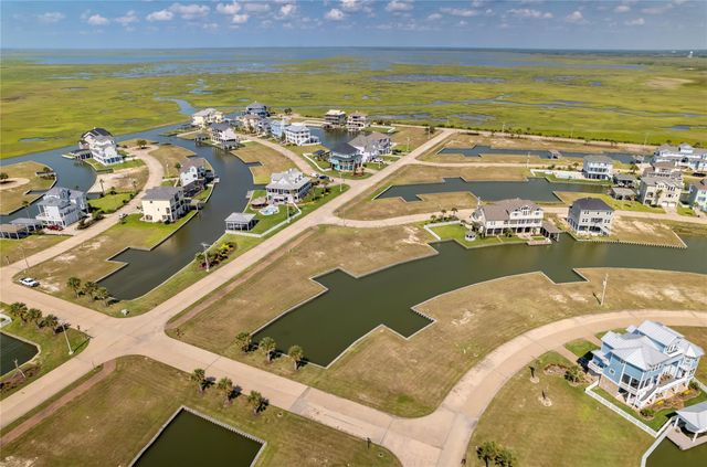 24 Long Key, Hitchcock, TX 77563