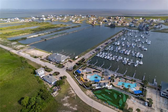 24 Long Key, Hitchcock, TX 77563