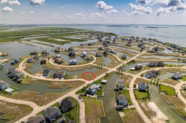 24 Long Key, Hitchcock, TX 77563