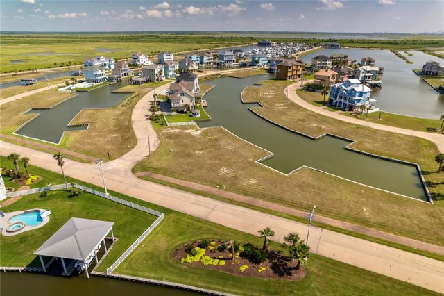 24 Long Key, Hitchcock, TX 77563