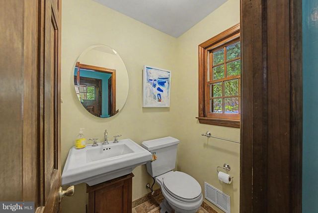 32 CHERRYVILLE HOLLOW RD, Flemington, NJ 08822