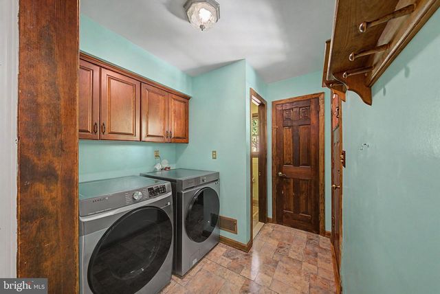 32 CHERRYVILLE HOLLOW RD, Flemington, NJ 08822