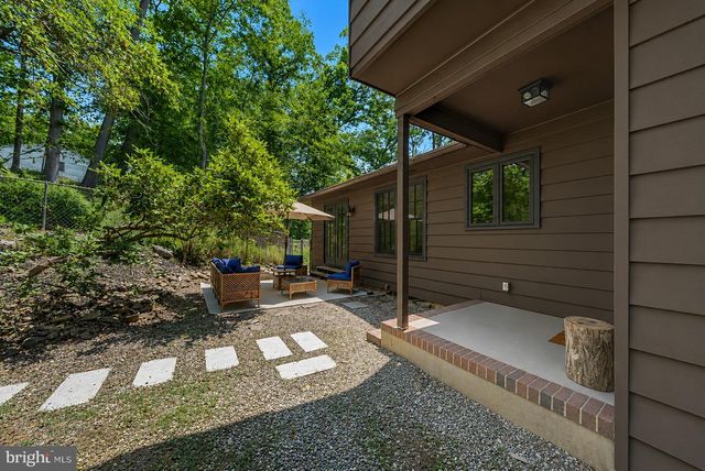 32 CHERRYVILLE HOLLOW RD, Flemington, NJ 08822