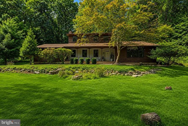 32 CHERRYVILLE HOLLOW RD, Flemington, NJ 08822