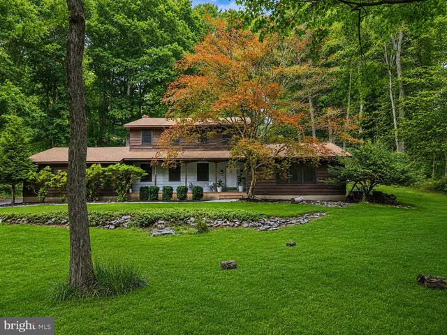 32 CHERRYVILLE HOLLOW RD, Flemington, NJ 08822