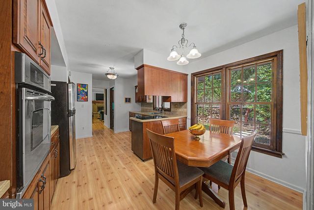 32 CHERRYVILLE HOLLOW RD, Flemington, NJ 08822
