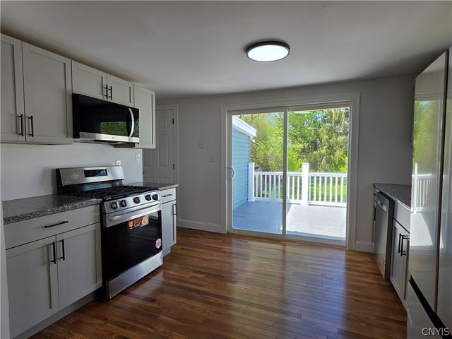 6 Mayberry Place, New Hartford, NY 13413