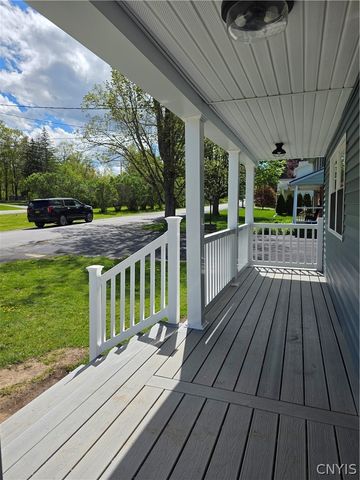 6 Mayberry Place, New Hartford, NY 13413