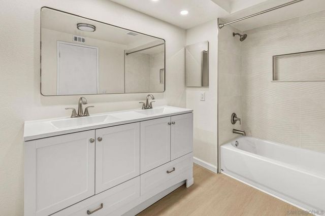 1320 La Mirada Ave, Escondido, CA 92026