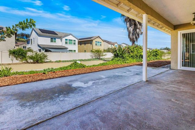 1320 La Mirada Ave, Escondido, CA 92026