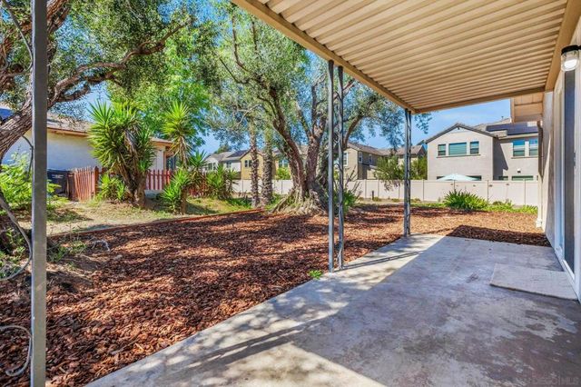 1320 La Mirada Ave, Escondido, CA 92026