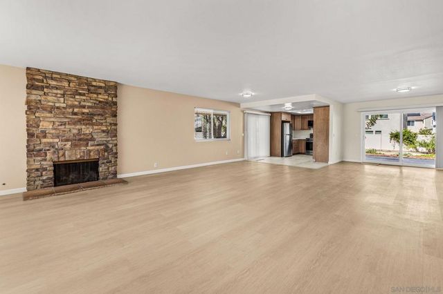 1320 La Mirada Ave, Escondido, CA 92026