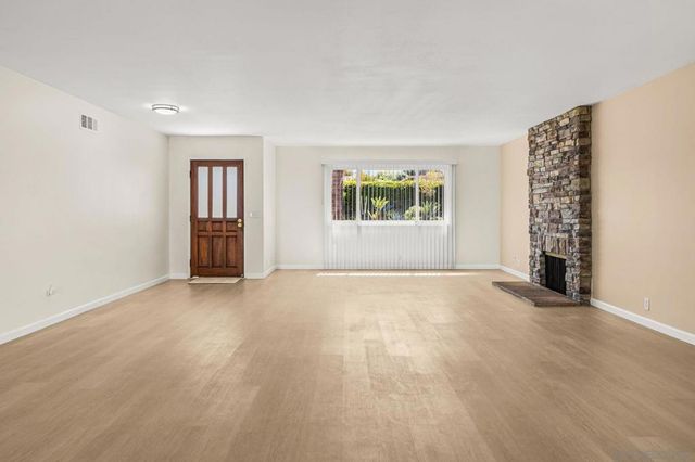 1320 La Mirada Ave, Escondido, CA 92026