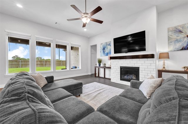 4810 Belwick Place Lane, League City, TX 77573